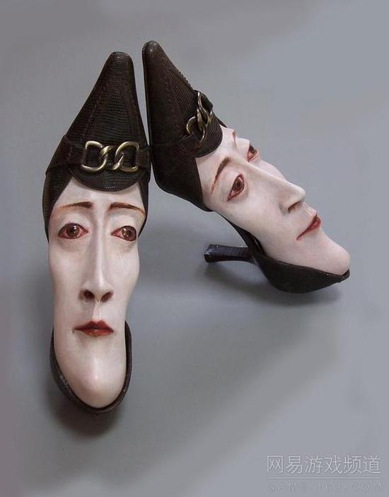 在鞋子上雕塑人脸，好诡异的感觉，最后一个太像龙虾了……（1）