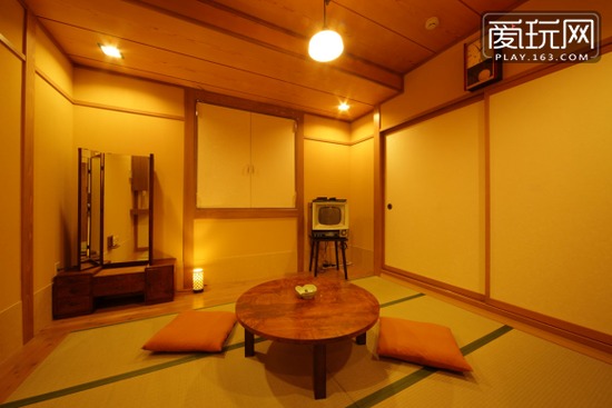 日本一家十分特色的情趣旅馆，房间都有各式的主题：医院、古风牢房、和风房间、工地房、20世纪50年代的房间、蒙古包、混搭风、庭院风……这些情趣房反而吸引了大批COS爱好者来玩Cosplay（5）