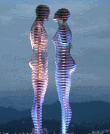 格鲁吉亚的两尊雕像，每天到了特定时间会向着彼此缓缓移动，然后再穿过彼此的身体分开，看完整个移动过程如同看完一个很虐的爱情故事1